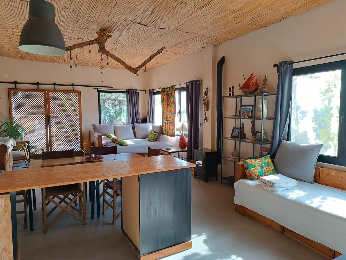 The African House トロクス エクステリア 写真